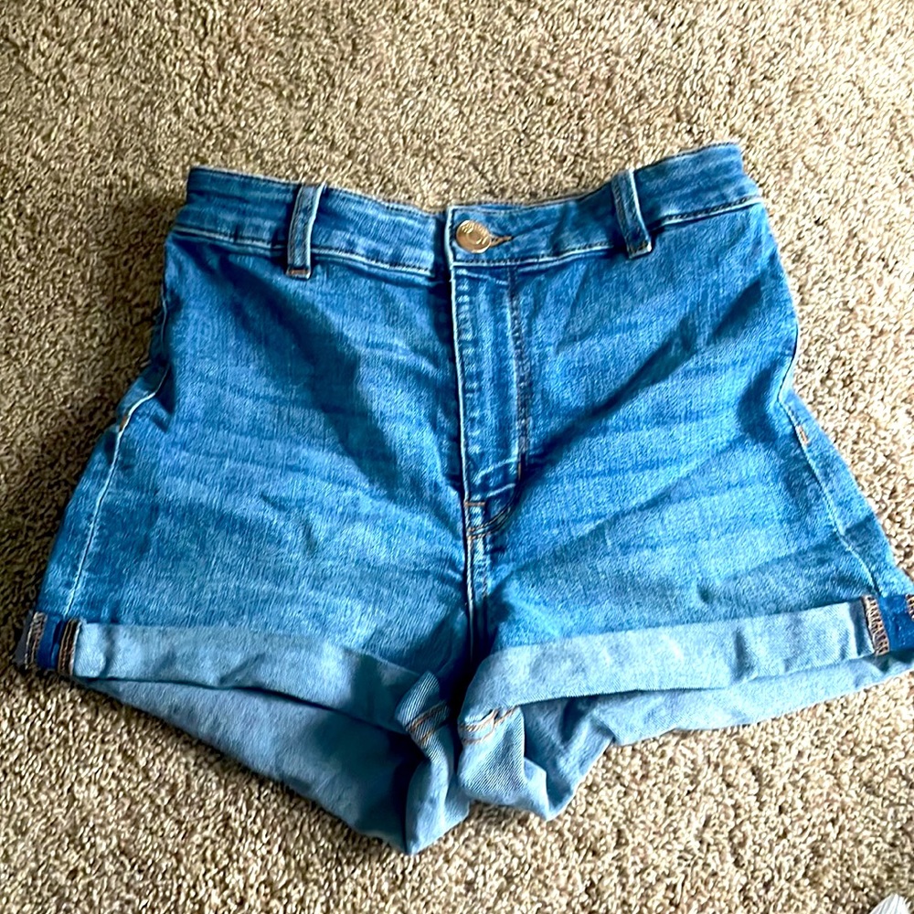 Jeans shorts that are stretchy